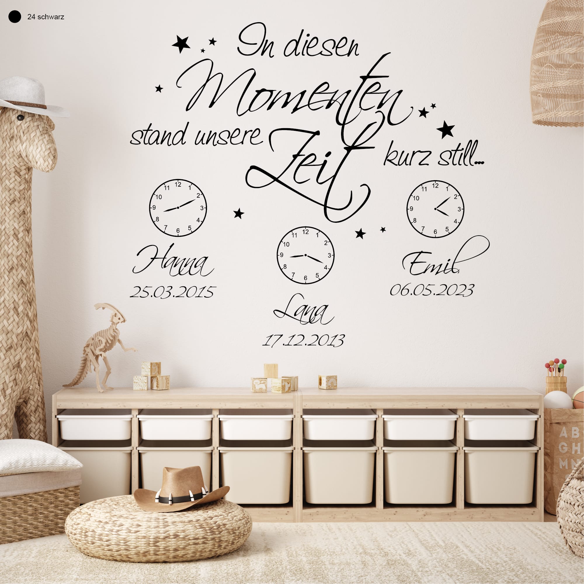 Auf dem Bild ist das Produkt: Wandtattoo In diesen Momenten stand unsere Zeit kurz still Wandaufkleber Familie personalisiert zum Preis von €29.9 abgebildet.