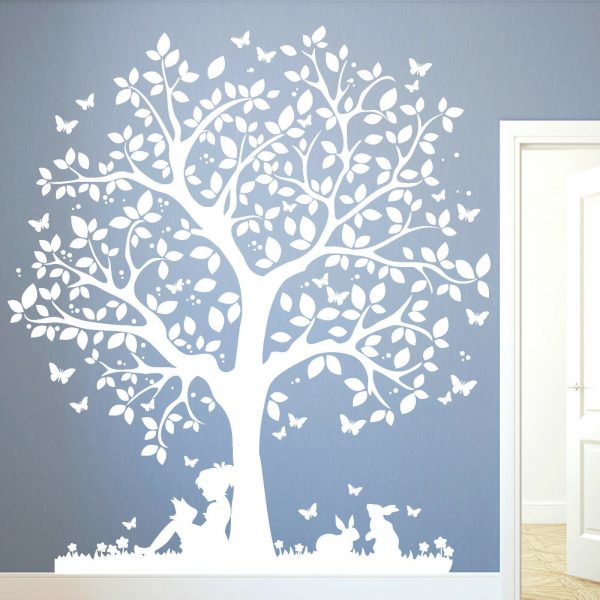 Auf dem Bild ist das Produkt: 11137 Wandtattoo Baum (4farbig) Mädchen Hase Schmetterlinge Blätter Aufkleber zum Preis von €51.9 abgebildet.
