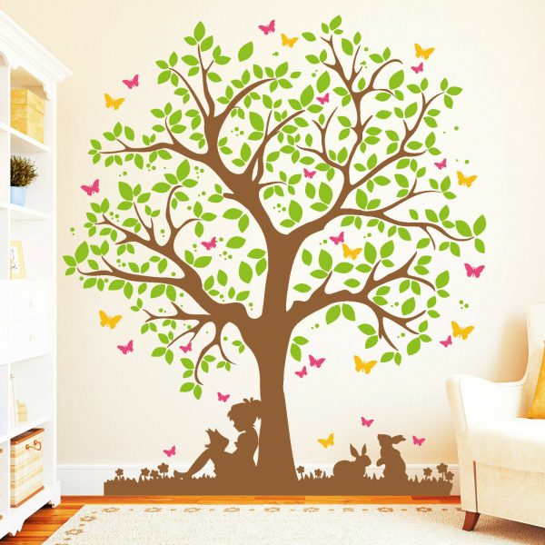 Auf dem Bild ist das Produkt: 11137 Wandtattoo Baum (4farbig) Mädchen Hase Schmetterlinge Blätter Aufkleber zum Preis von €51.9 abgebildet.