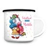 Auf dem Bild ist das Produkt: Campingbecher Emaille für Mädchen Einhorn mit Schulranzen personalisiert mit dem Wunschnamen Einschulungsgeschenk zum Preis von €18.9 abgebildet.