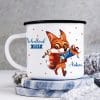 Auf dem Bild ist das Produkt: Campingbecher Emaille personalisiert Fuchs mit Schultüte Wunschname Einschulungsgeschenk zum Preis von €18.9 abgebildet.