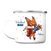 Auf dem Bild ist das Produkt: Campingbecher Emaille personalisiert Fuchs mit Schultüte Wunschname Einschulungsgeschenk zum Preis von €18.9 abgebildet.
