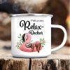 Emaille Campingbecher “Relax Becher” mit Wunschnamen Faultier auf Flamingo Auf dem Bild ist das Produkt: Emaille Campingbecher “Relax Becher” mit Wunschnamen Faultier auf Flamingo zum Preis von €18.9 abgebildet.
