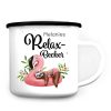 Emaille Campingbecher “Relax Becher” mit Wunschnamen Faultier auf Flamingo Auf dem Bild ist das Produkt: Emaille Campingbecher “Relax Becher” mit Wunschnamen Faultier auf Flamingo zum Preis von €18.9 abgebildet.