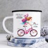 Auf dem Bild ist das Produkt: Campingbecher Emaille Mädchen Fahrrad personalisiert Wunschname Einschulungsgeschenk Einschulung zum Preis von €12.90 abgebildet.