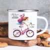 Auf dem Bild ist das Produkt: Campingbecher Emaille Mädchen Fahrrad personalisiert Wunschname Einschulungsgeschenk Einschulung zum Preis von €12.90 abgebildet.