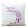 Auf dem Bild ist das Produkt: KP108 Wandtattoo-Loft® Deko Kissen Polyester Weiß Traumfänger Federn Spruch zum Preis von €26.9 abgebildet.
