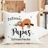 Auf dem Bild ist das Produkt: Deko Kissen Faultier Papas Schnarchecke Geschenk Polyester Vatertag zum Preis von €11.90 abgebildet.