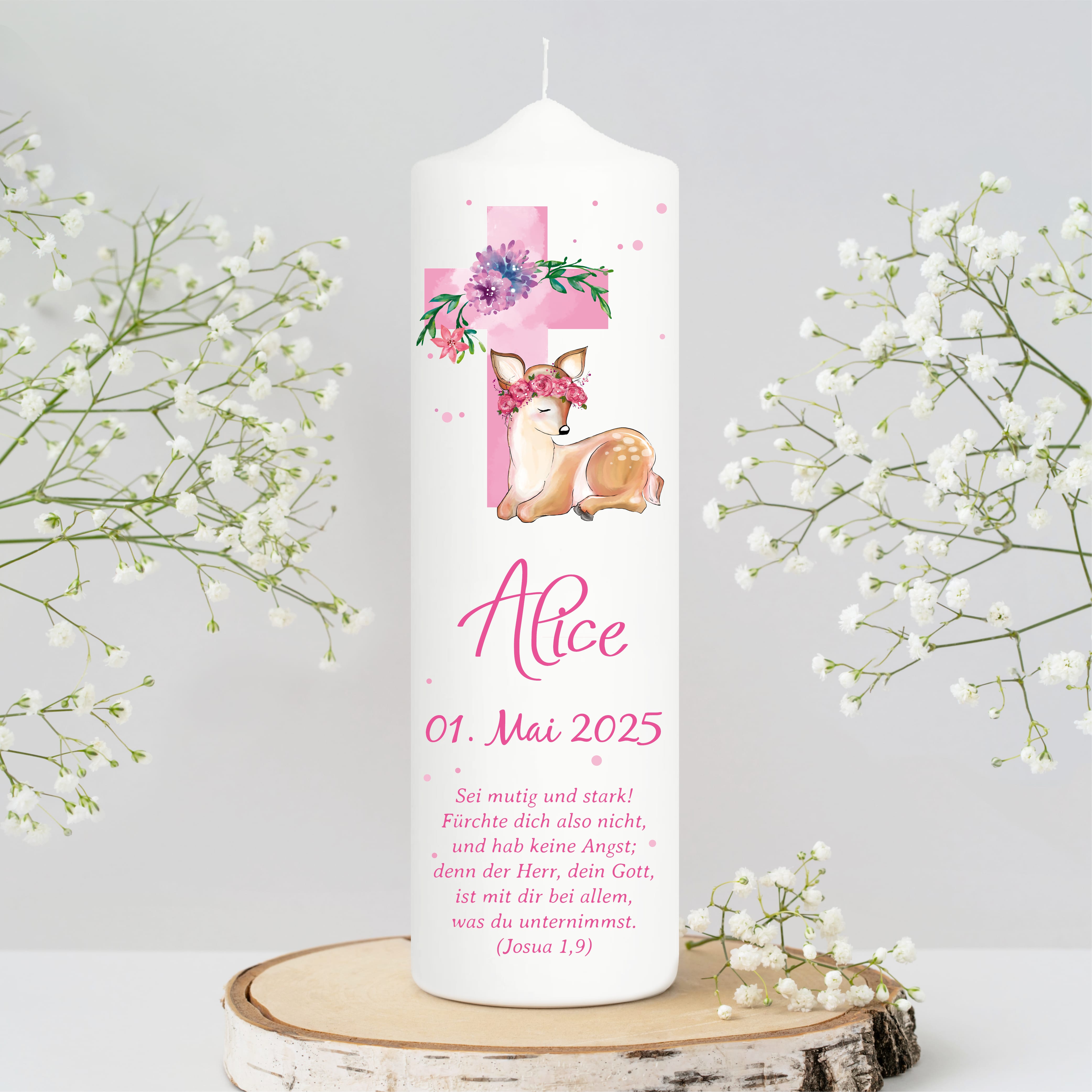 Auf dem Bild ist das Produkt: Taufkerze bedruckt Reh Jesuskreuz Junge Mädchen personalisiert mit Namen Datum Taufspruch Geschenk Kerze zur Taufe zum Preis von €6.40 abgebildet.