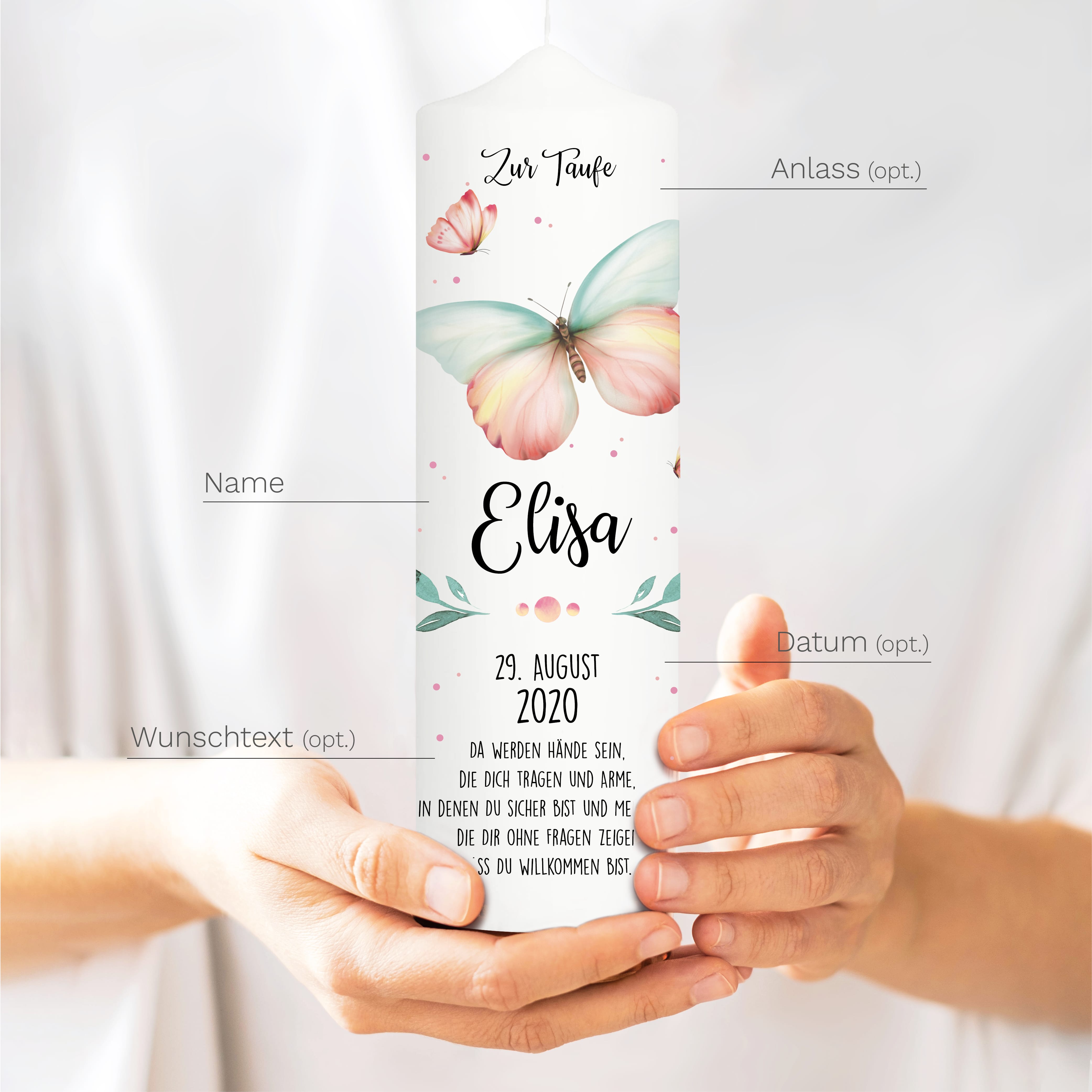 Auf dem Bild ist das Produkt: Taufkerze bedruckt Schmetterling Junge Mädchen personalisiert mit Namen Datum Taufspruch Geschenk Kerze zur Taufe zum Preis von €6.40 abgebildet.