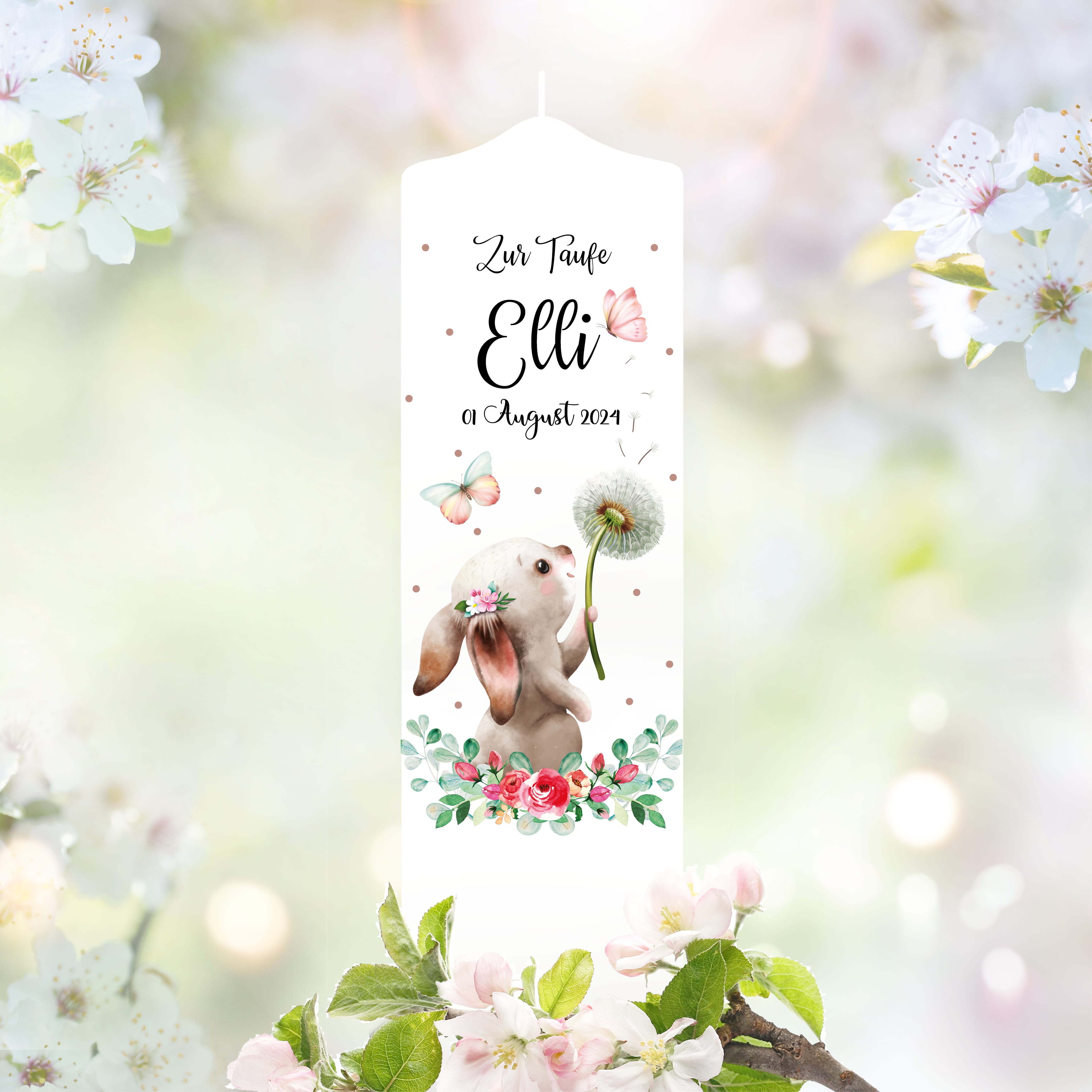Auf dem Bild ist das Produkt: Taufkerze bedruckt Hase Pusteblume Junge Mädchen personalisiert mit Namen Datum Taufspruch Geschenk Kerze zur Taufe zum Preis von €6.40 abgebildet.