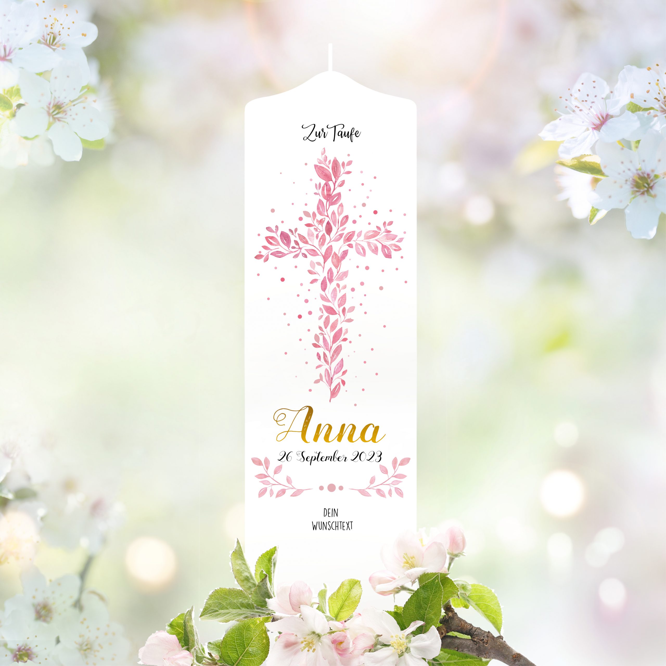 Auf dem Bild ist das Produkt: Taufkerze Blätterkreuz rosa Mädchen Heiliges Kreuz rosa Blätter Kerze zur Taufe mit Namen, Datum und eigenem, vorgegebenem oder keinem Taufspruch zum Preis von €6.40 abgebildet.