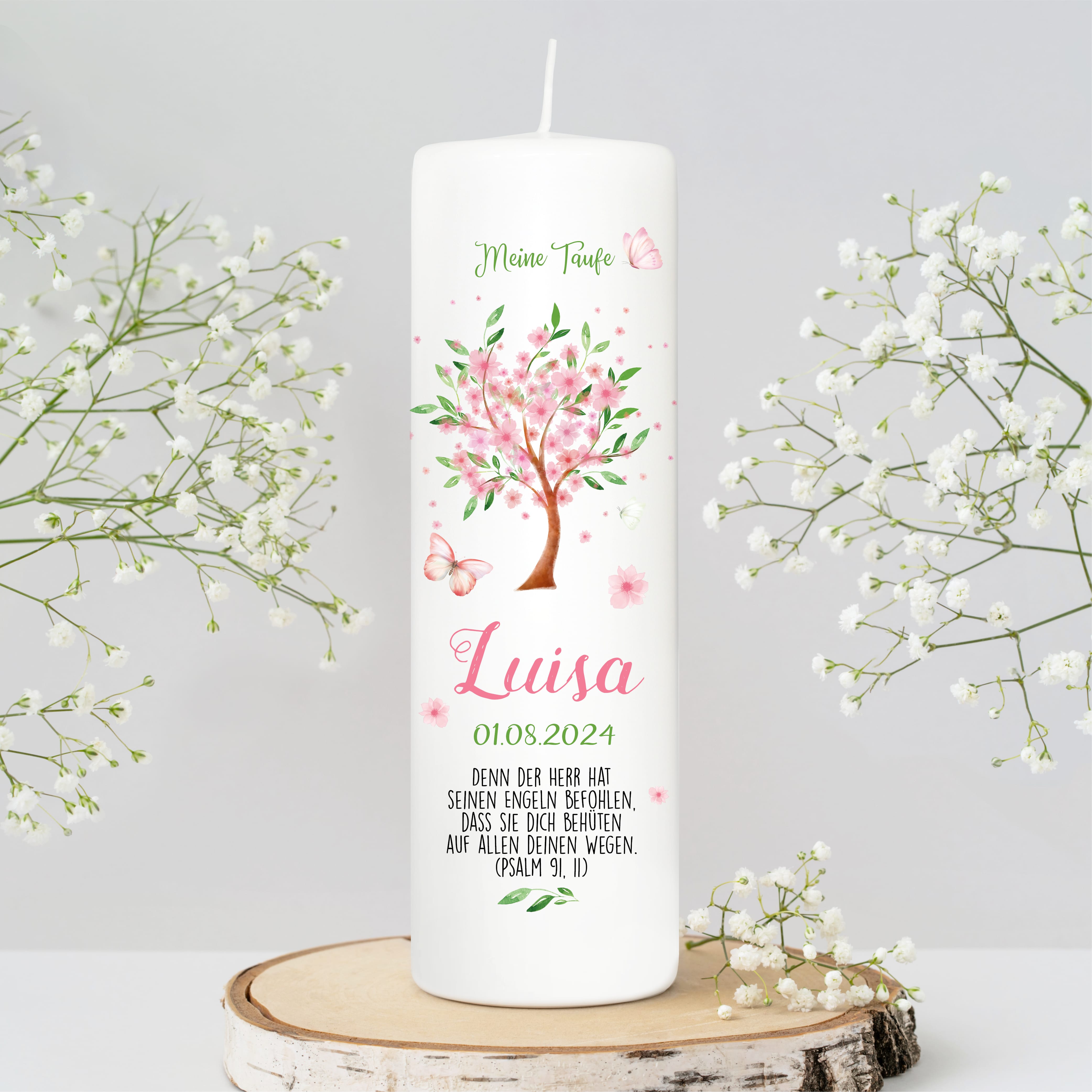 Auf dem Bild ist das Produkt: Taufkerze Blütenbaum für Mädchen oder Junge Baum mit Blüten Taufspruch Personalisierung zum Preis von €6.40 abgebildet.