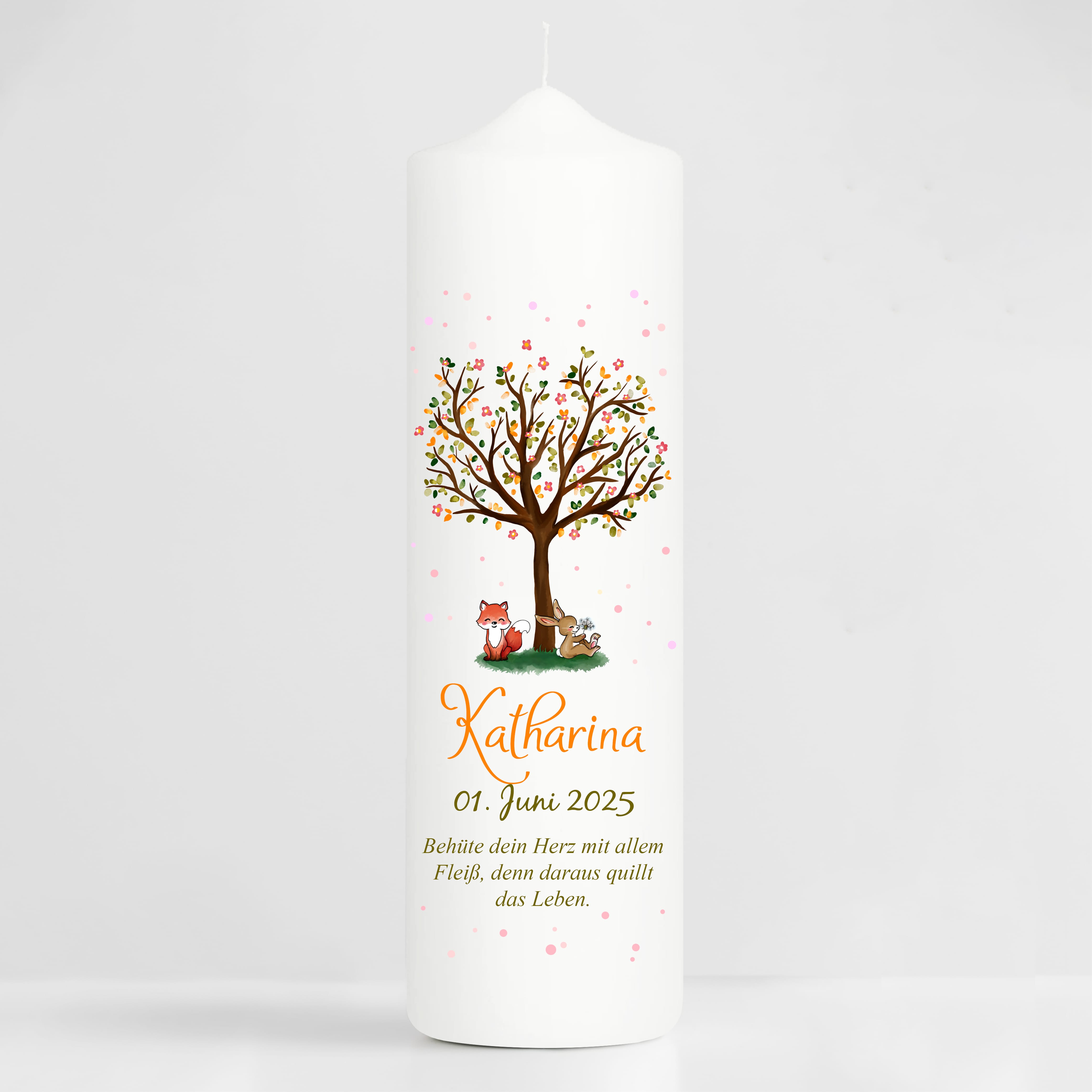 Auf dem Bild ist das Produkt: Taufkerze Lebensbaum Hase und Fuchs Kerze zur Taufe Baum Spruch Taufspruch individualisierbar tree Wald zum Preis von €6.40 abgebildet.