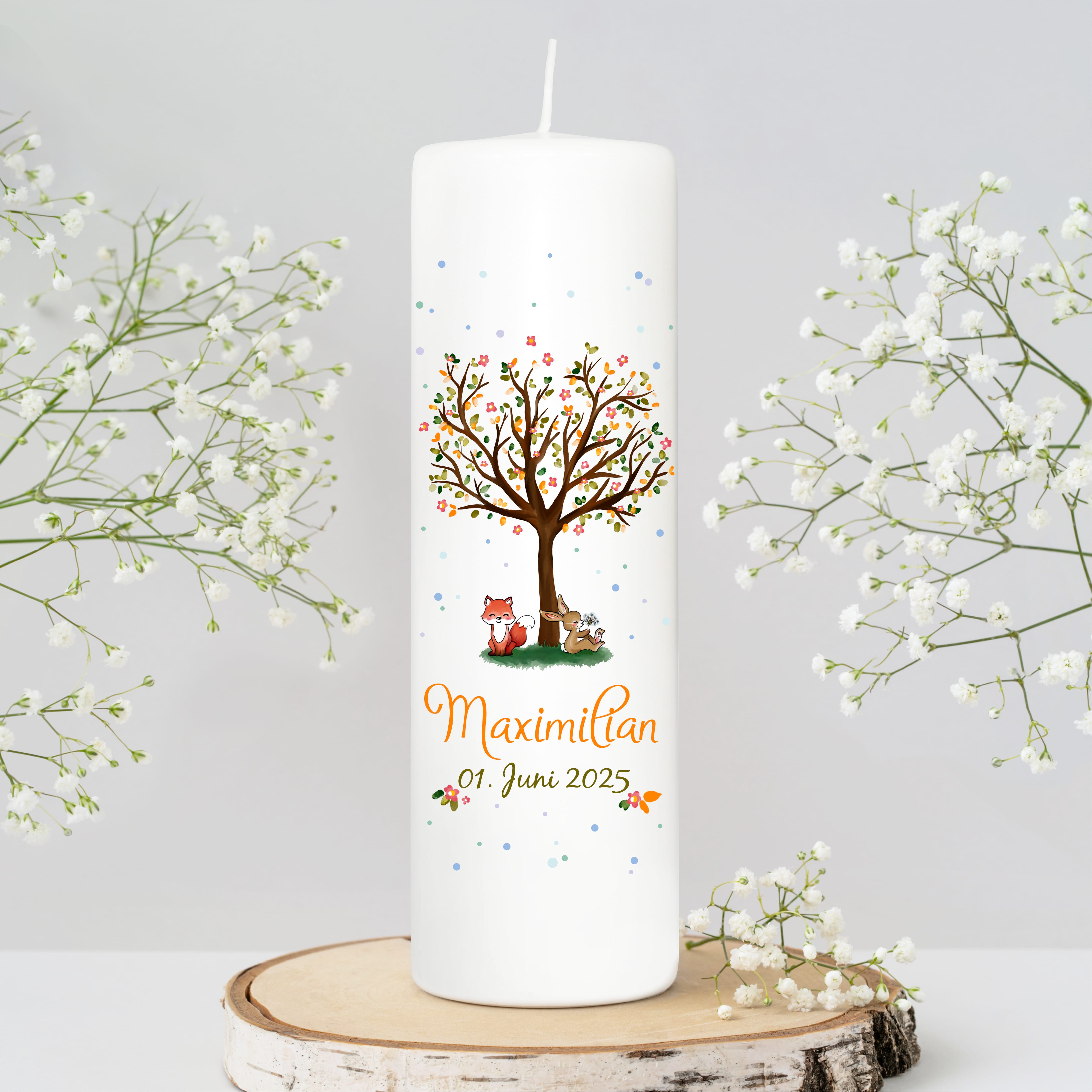 Auf dem Bild ist das Produkt: Taufkerze Lebensbaum Hase und Fuchs Kerze zur Taufe Baum Spruch Taufspruch individualisierbar tree Wald zum Preis von €6.40 abgebildet.