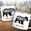 Auf dem Bild ist das Produkt: Emaille Campingbecher Papa Bär Mama Bär Baby Bär Geschenk zum Geburtstag Vatertag Muttertag zum Preis von €0 abgebildet.