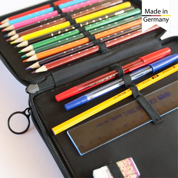 Auf dem Bild ist das Produkt: Gefüllte Federtasche Federmappe personalisiert Wunschname Geschenk Einschulung zum Preis von €29.90 abgebildet.