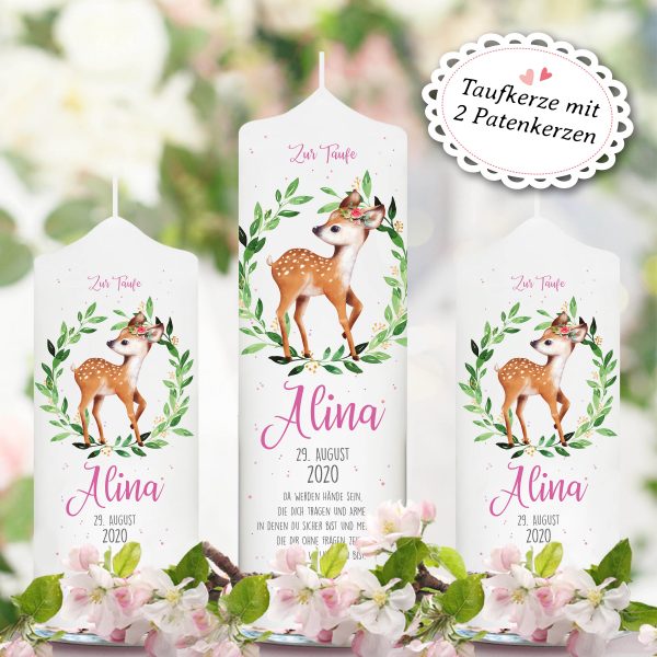 Auf dem Bild ist das Produkt: Taufkerze Junge/ Mädchen Kranz Reh rosa blau bedruckt mit Namen, Datum und auf Wunsch eigenem, vorgegebenem oder keinem Taufspruch zum Preis von €5.9 abgebildet.