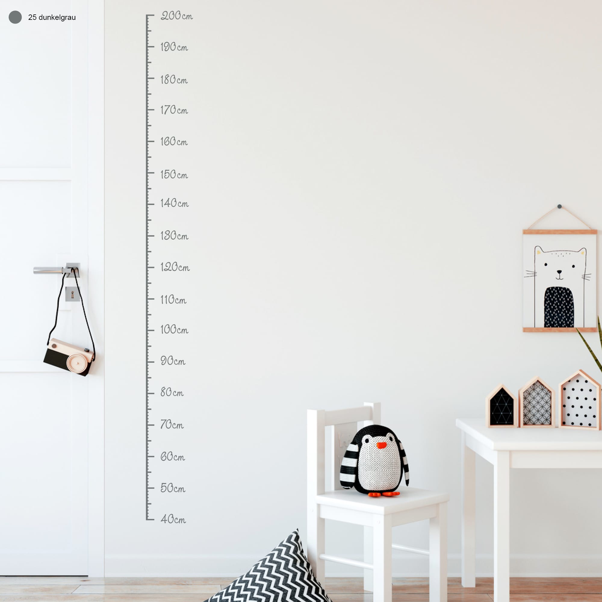 Auf dem Bild ist das Produkt: Wandtatto Kinderzimmer Messlatte Maßband 40 – 200 cm konturgeschnitten – ohne Hintergrundfolie, 1 cm Abstand zum Preis von €18.90 abgebildet.