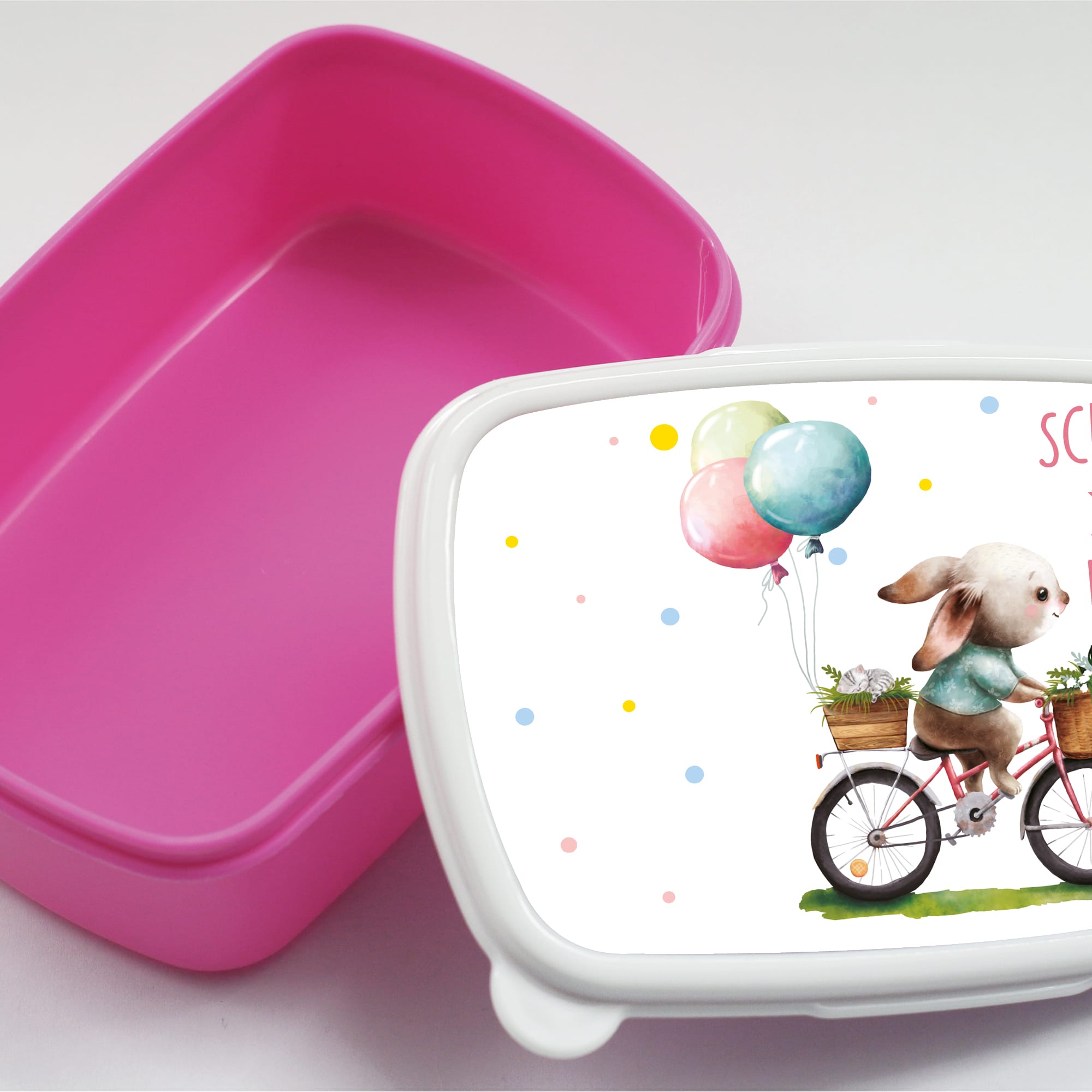 Auf dem Bild ist das Produkt: Brotdose Hase auf Fahrrad Schulkind 2024 personalisiert mit dem Wunschnamen kratz- und bruchsicher Geschenk Einschulung Geburtstag zum Preis von €19.9 abgebildet.