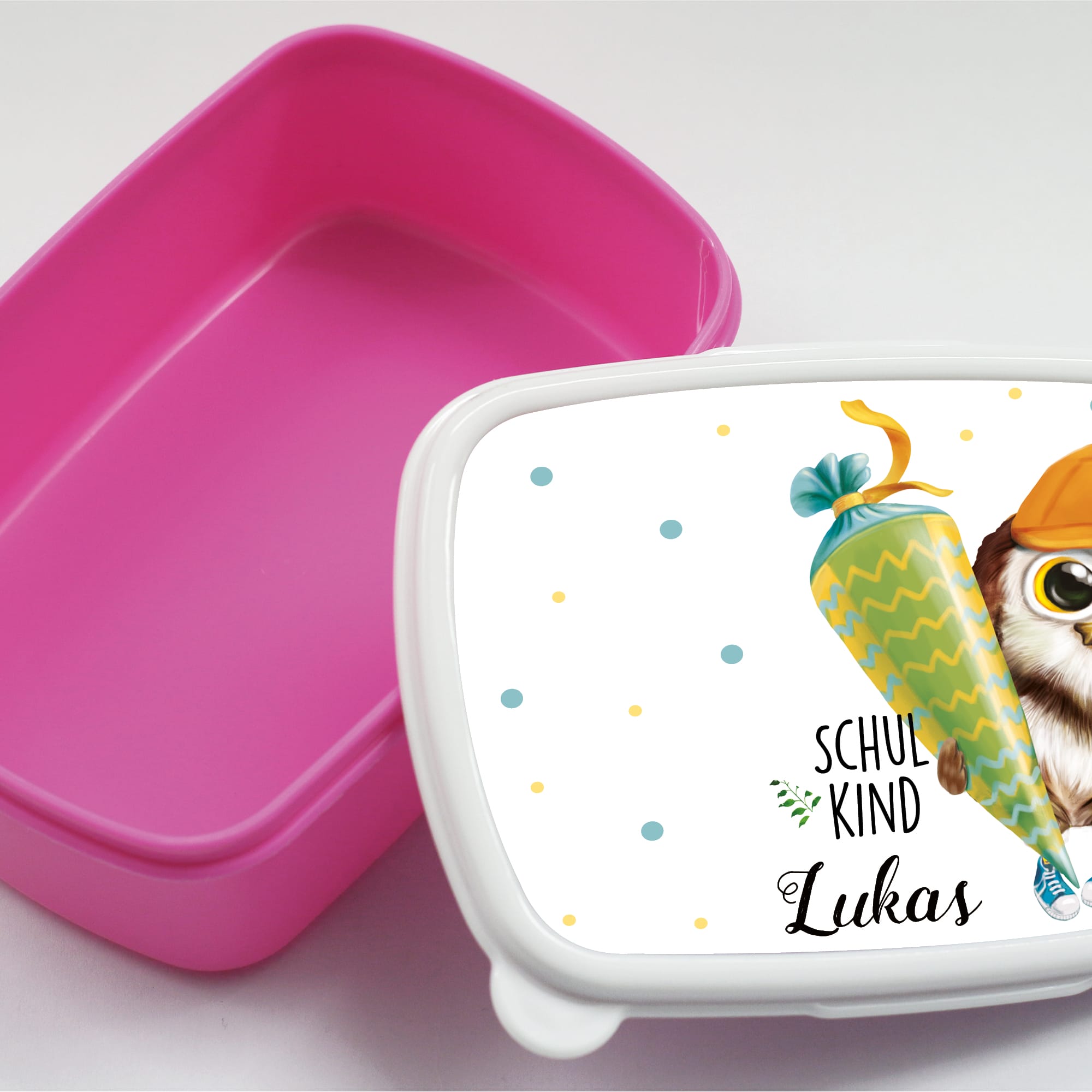 Auf dem Bild ist das Produkt: Personalisierte Brotdose mit Name Eule Schultüte Wunschname Geschenk Einschulung Geburtstag Schulanfang BPA-frei zum Preis von €19.9 abgebildet.