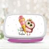 Personalisierte Brotdose Vogel Eule mit Schultüte anpassbar mit Wunschnamen kratz- und bruchsicher Geschenk Einschulung Geburtstag Schulanfang Auf dem Bild ist das Produkt: Personalisierte Brotdose Vogel Eule mit Schultüte anpassbar mit Wunschnamen kratz- und bruchsicher Geschenk Einschulung Geburtstag Schulanfang zum Preis von €19.9 abgebildet.