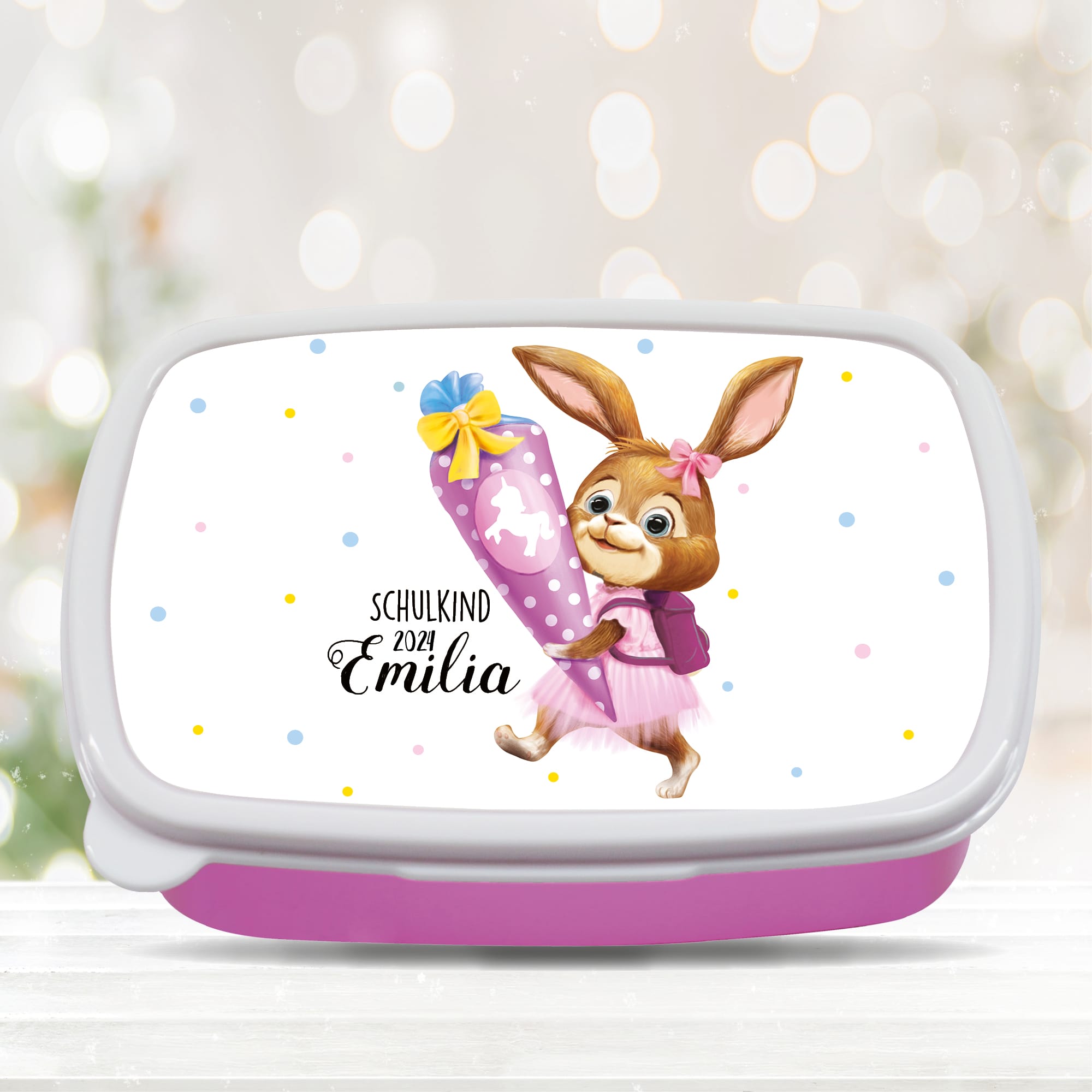 Auf dem Bild ist das Produkt: Personalisierte Brotdose Hase Schultüte anpassbar mit Wunschnamen kratz- und bruchsicher Geschenk Einschulung Schulanfang zum Preis von €19.9 abgebildet.