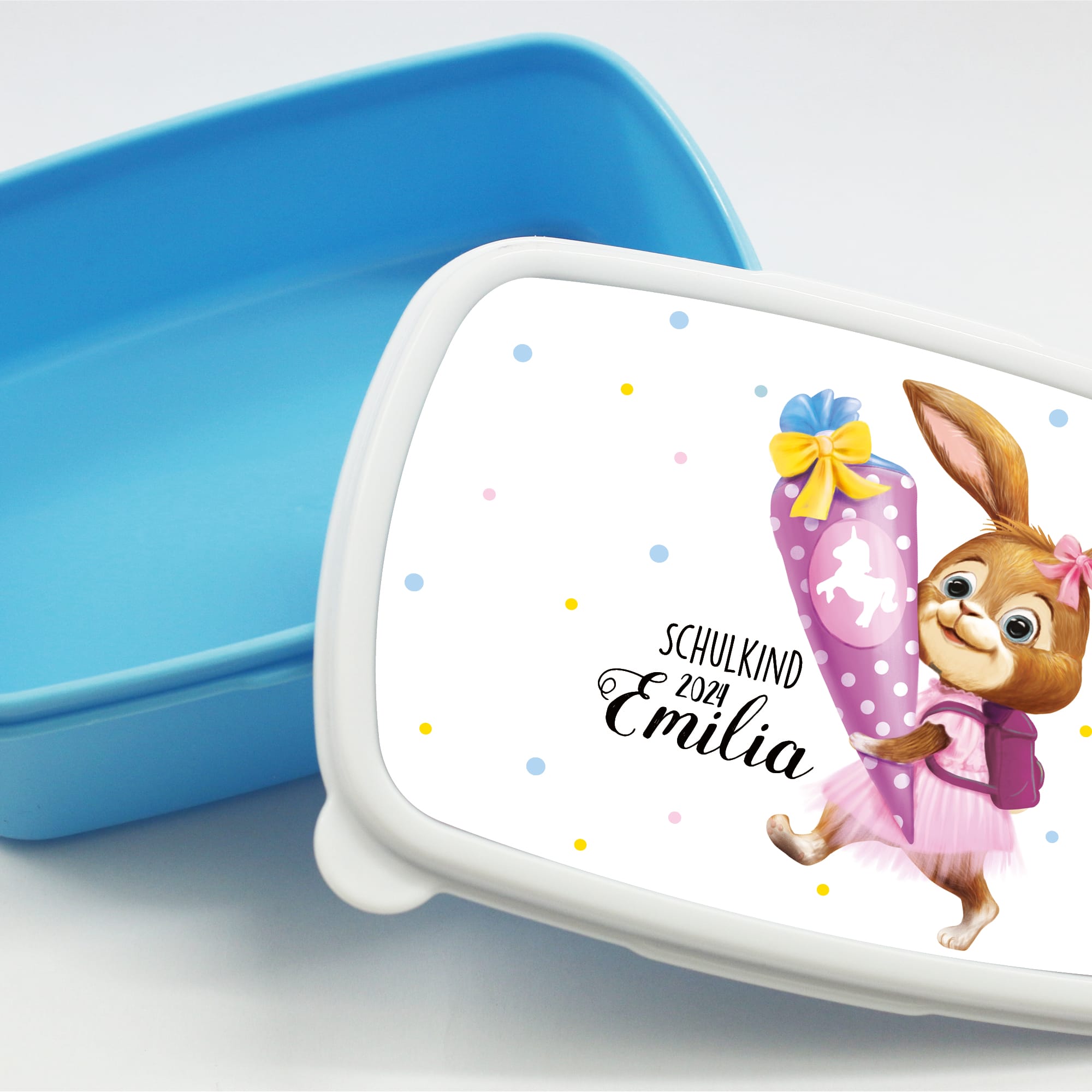 Auf dem Bild ist das Produkt: Personalisierte Brotdose Hase Schultüte anpassbar mit Wunschnamen kratz- und bruchsicher Geschenk Einschulung Schulanfang zum Preis von €19.9 abgebildet.