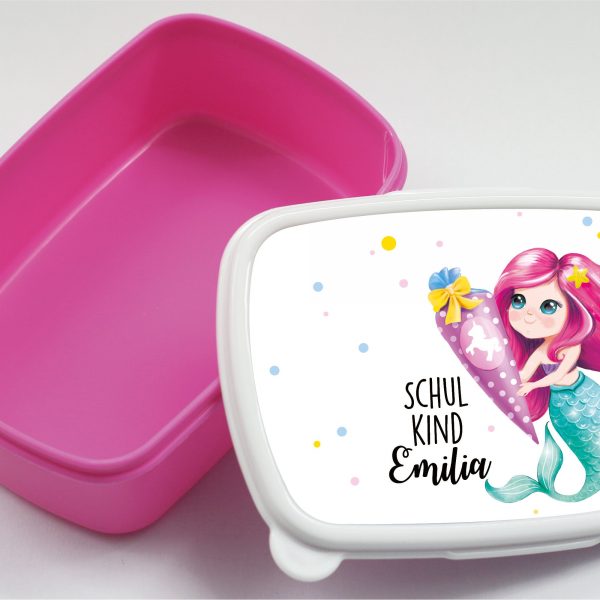 Auf dem Bild ist das Produkt: Brotdose Meerjungfrau mit Schultüte personalisiert mit dem Wunschnamen, kratz- und bruchsicher, Geschenk Einschulung Geburtstag zum Preis von €19.9 abgebildet.