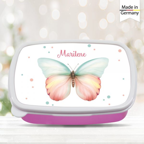 Auf dem Bild ist das Produkt: Brotdose Schmetterling personalisiert mit dem Wunschnamen, kratz- und bruchsicher, Geschenk Geburtstag, Einschulungsgeschenk zum Preis von €19.9 abgebildet.