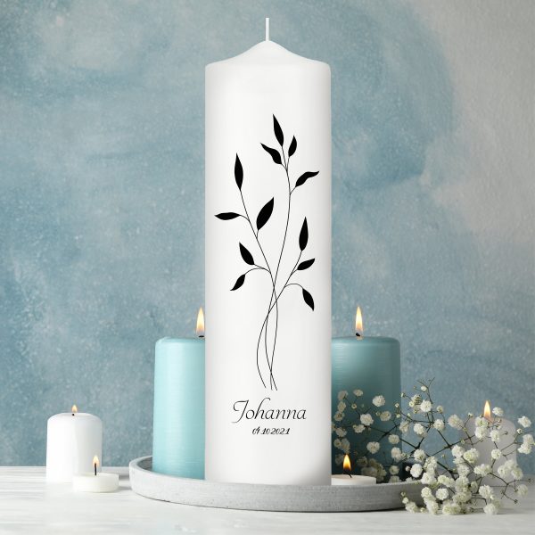 Auf dem Bild ist das Produkt: Trauerkerze Blätter Zweig schwarz personalisiert mit Namen und Datum zum Preis von €5.9 abgebildet.