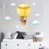 Auf dem Bild ist das Produkt: Wandtattoo Kinderzimmer Fuchs im Heißluftballon mit Wolken und Sternen Dekoration Babyzimmer zum Preis von €29.9 abgebildet.