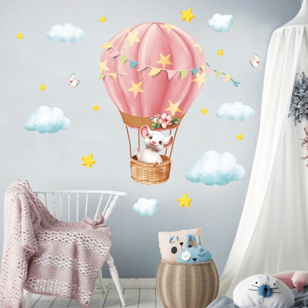 Auf dem Bild ist das Produkt: Wandtattoo Kinderzimmer Maus im Heißluftballon mit Wolken und Sternen Dekoration Babyzimmer zum Preis von €29.9 abgebildet.