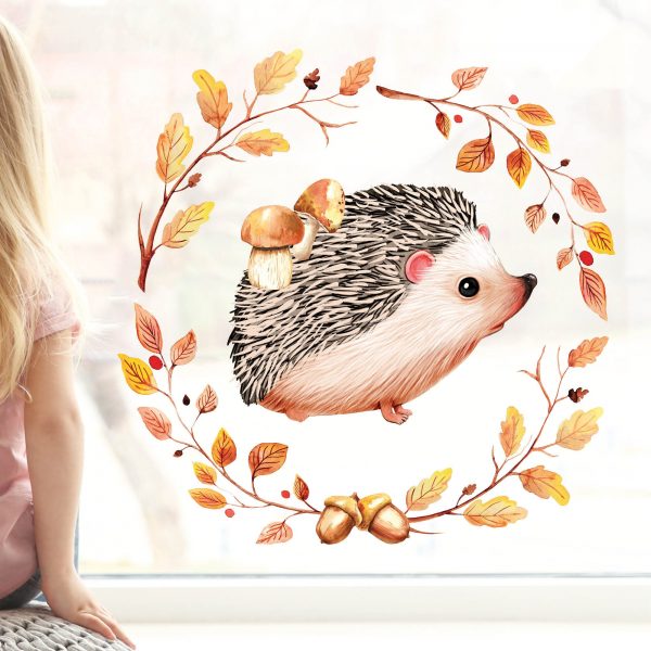 Auf dem Bild ist das Produkt: Fensterbild Herbst Igel mit Pilzen und Blätterkranz wiederverwendbare Fensteraufkleber Kinderzimmer zum Preis von €13.90 abgebildet.