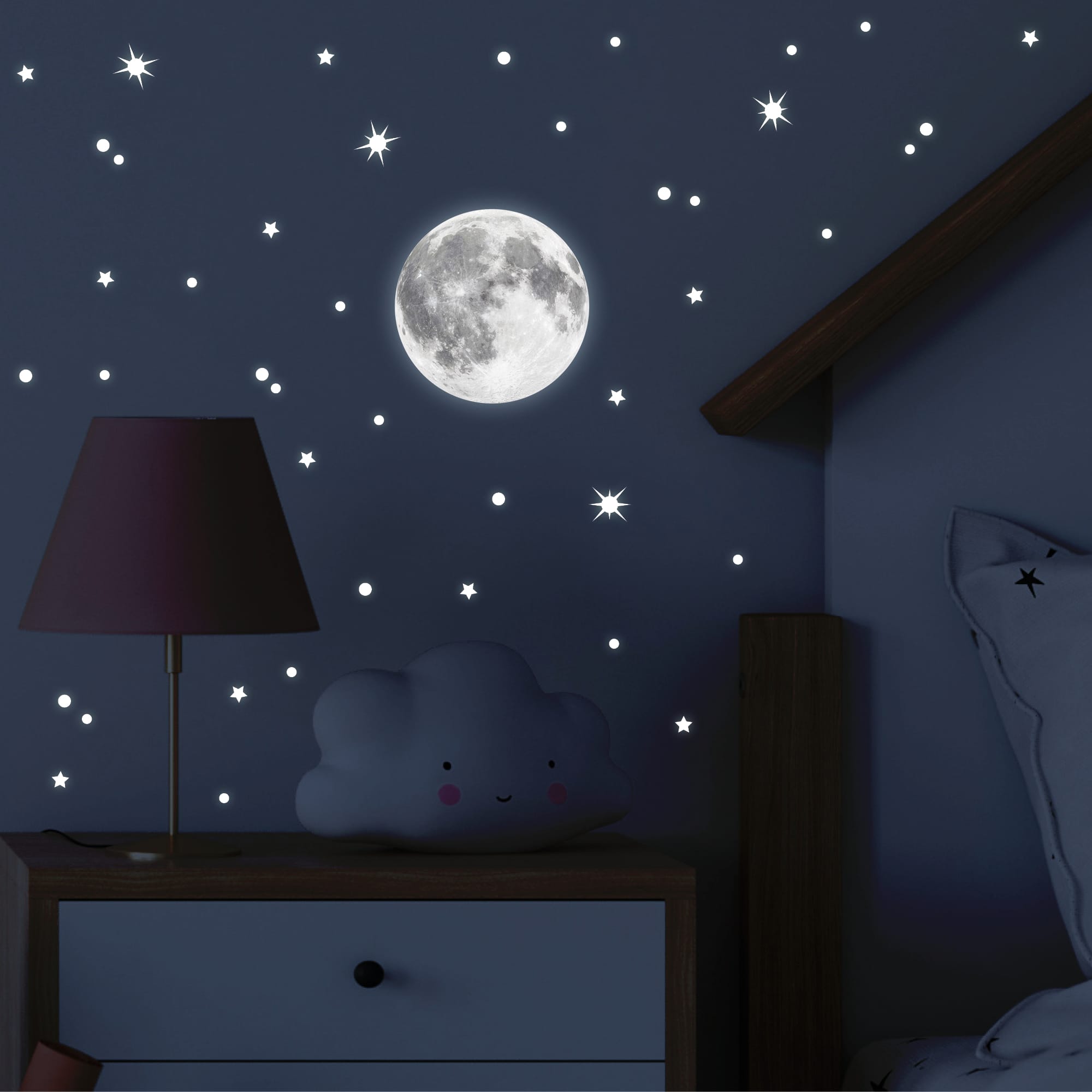 Auf dem Bild ist das Produkt: Leuchtmond und 350 Stk fluoreszierende Sterne und Punkte leuchten im Dunklen, Wandtattoo Wandaufkleber Kinderzimmer zum Preis von €13.90 abgebildet.