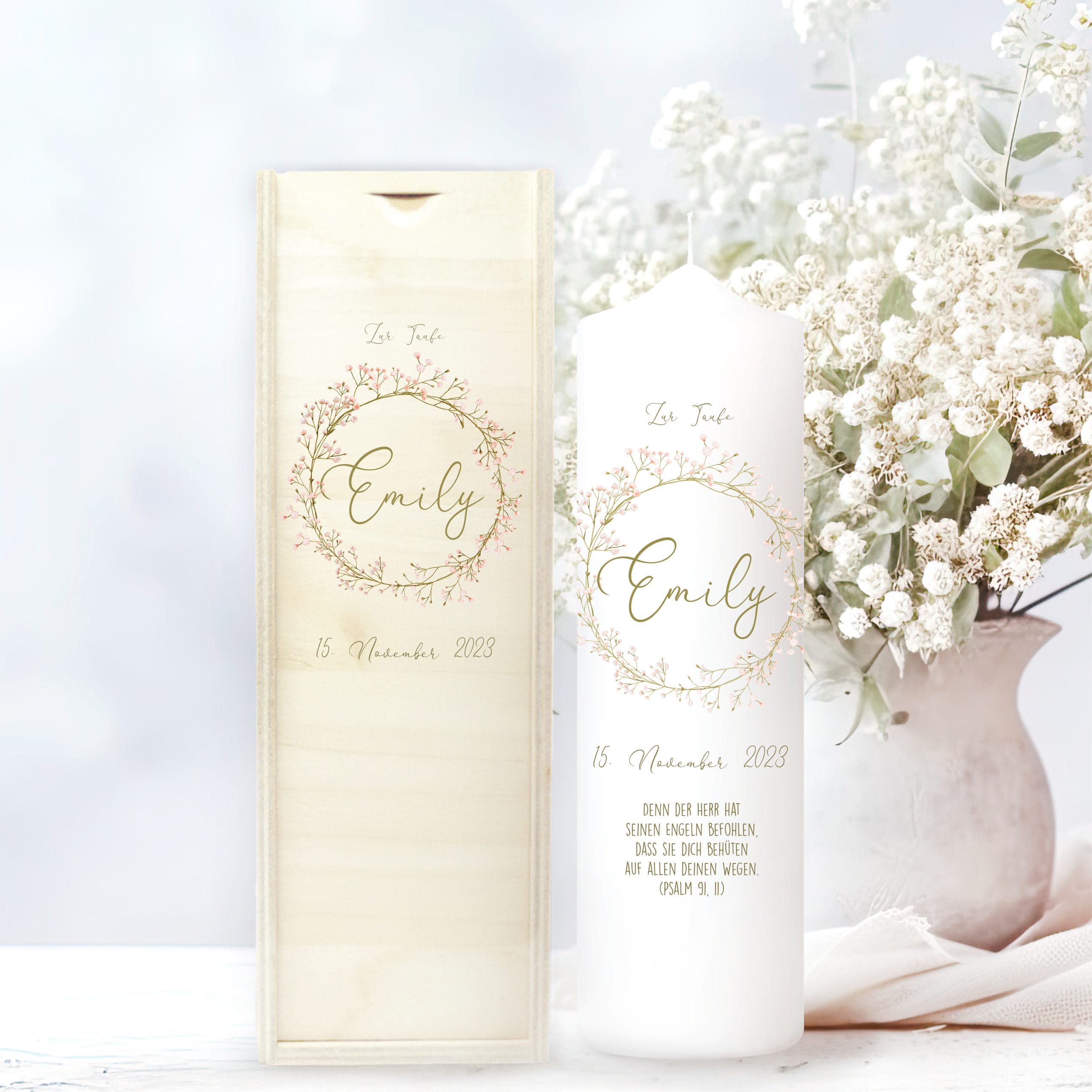 Taufkerze Kerze Junge Mädchen Kranz aus kleinen Gypsophila Blumen pastell mit Namen, Datum und ggf. Taufspruch