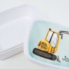 Auf dem Bild ist das Produkt: Brotdose gelber Bagger personalisiert mit Wunschnamen Schule Geschenk Einschulung Geburtstag zum Preis von €19.90 abgebildet.
