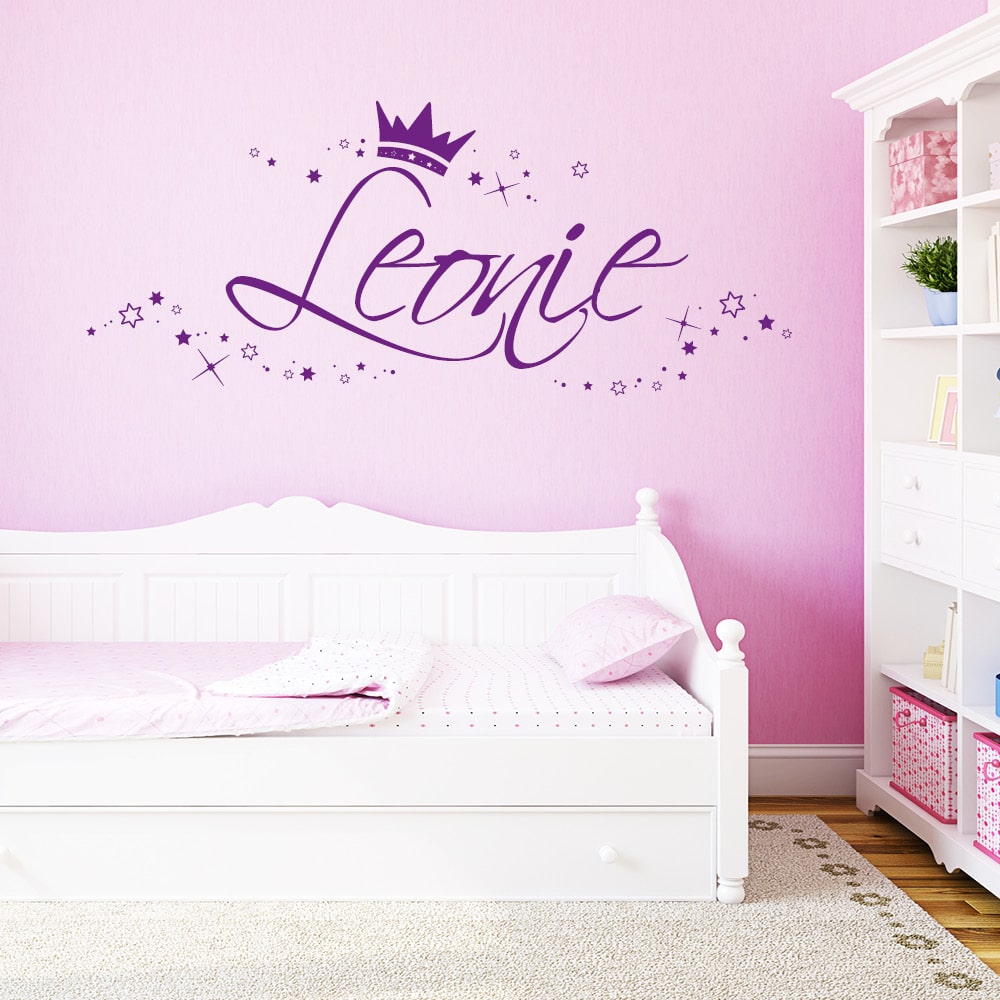 Auf dem Bild ist das Produkt: Wandtattoo Wunschname Mädchen Wandsticker Geschenk Dekoration Kinderzimmer zum Preis von €22.90 abgebildet.
