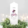 Auf dem Bild ist das Produkt: Anpassbare Kerze Mädchen auf Fahrrad personalisiert mit Namen und Datum Einschulungsgeschenk Geschenk zur Einschulung zum Preis von €6.4 abgebildet.
