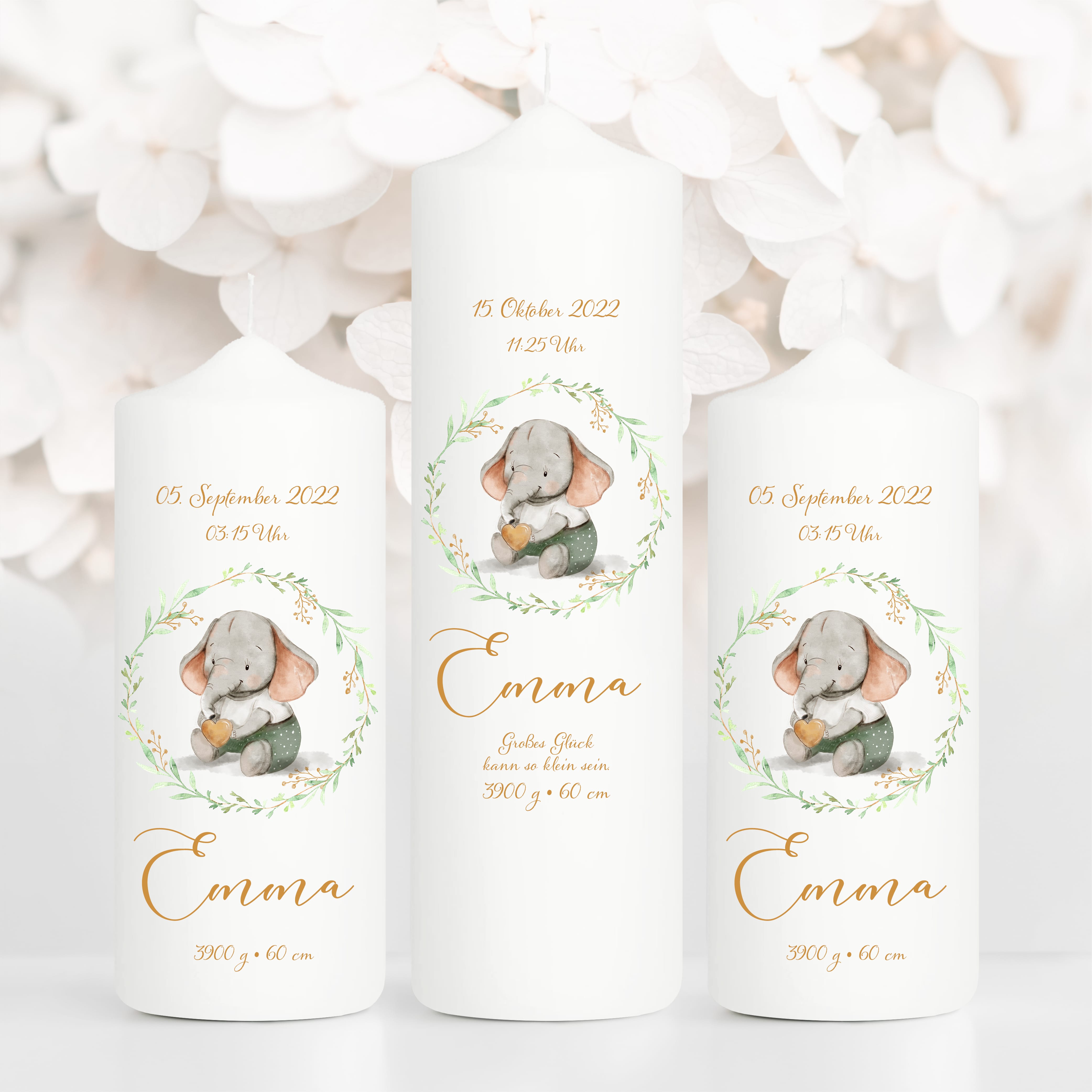 Auf dem Bild ist das Produkt: Taufkerze oder Kerze zur Geburt Junge Mädchen Elefant mit Blätterkranz pastell mit Namen, Datum Uhrzeit, Gewicht, Größe und Spruch zum Preis von €5.90 abgebildet.