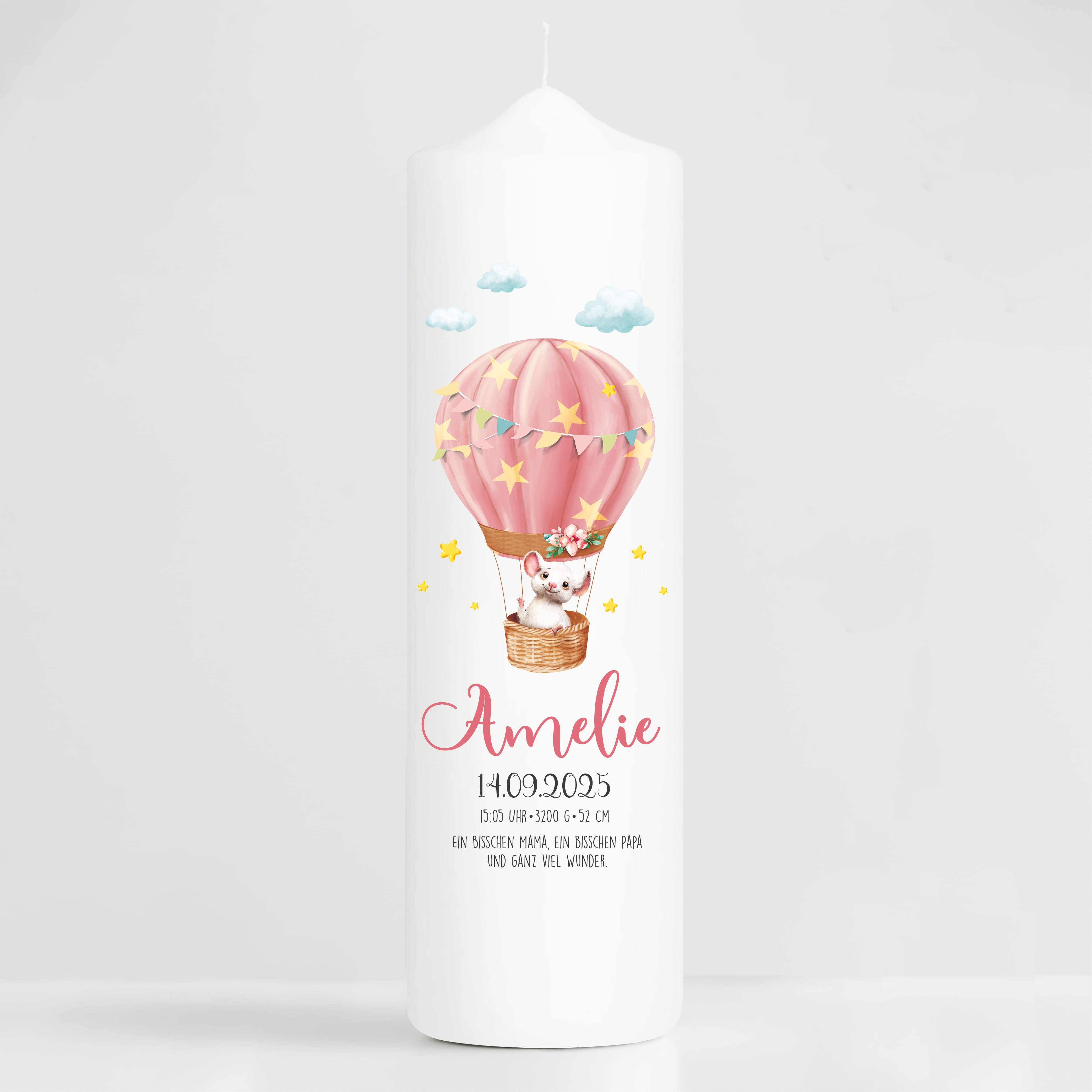 Auf dem Bild ist das Produkt: Taufkerze oder Kerze zur Geburt Mädchen mit Maus im Heißluftballon pastell mit Namen Datum Uhrzeit Gewicht zum Preis von €5.90 abgebildet.