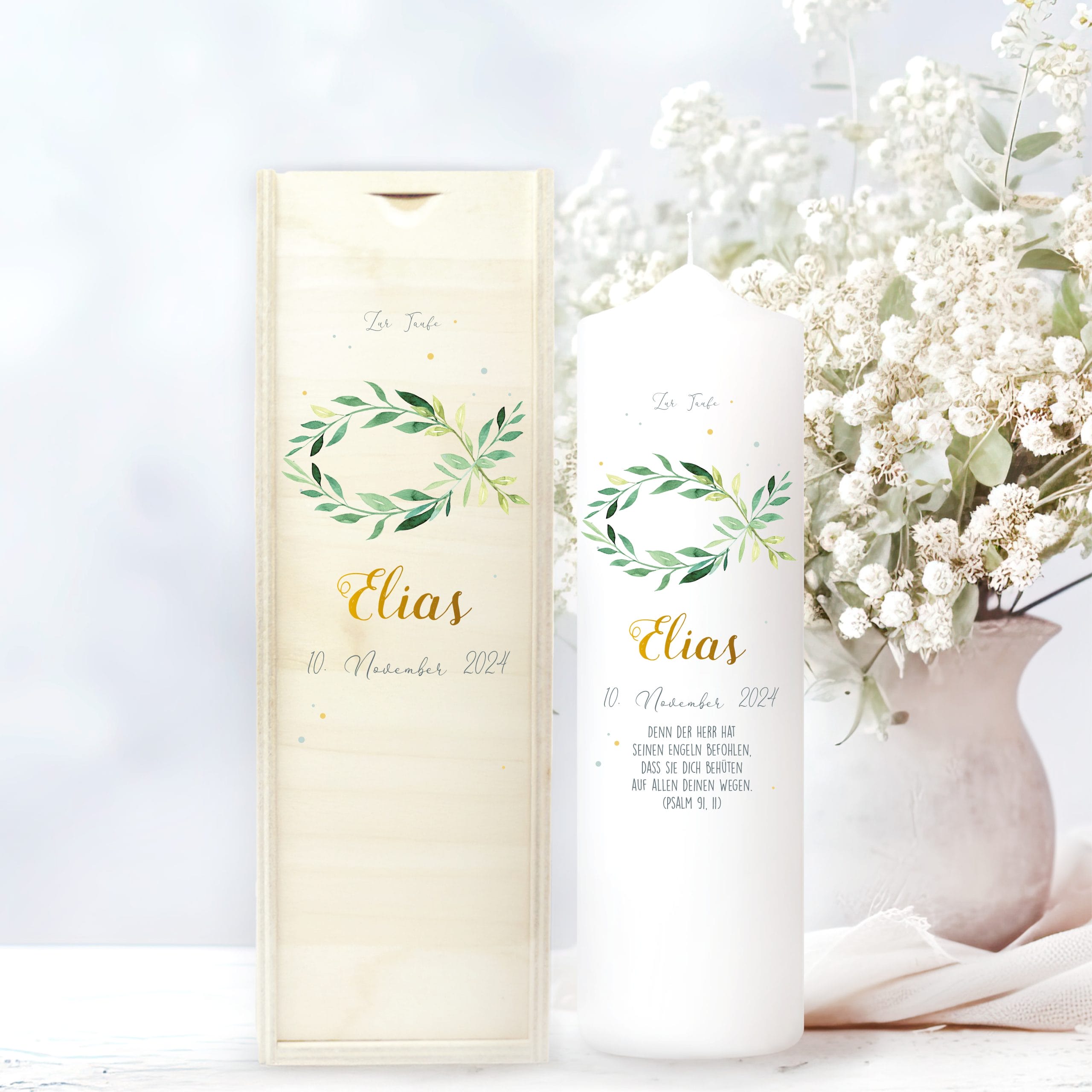 Taufkerze Junge Mädchen Fisch Blätterkranz grün pastell mit Namen, Datum und auf Wunsch eigenem, vorgegebenem oder keinem Taufspruch