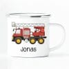 Auf dem Bild ist das Produkt: Campingbecher Emaille mit einem Feuerwehrauto personalisiert mit Wunschname Junge zum Preis von €18.9 abgebildet.