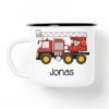 Auf dem Bild ist das Produkt: Campingbecher Emaille mit einem Feuerwehrauto personalisiert mit Wunschname Junge zum Preis von €18.9 abgebildet.