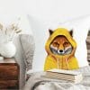 Auf dem Bild ist das Produkt: Kissen mit Fuchs im Regenmantel Aufdruck Fuchs Regen Geschenk gelbe Kapuze zum Preis von €11.90 abgebildet.