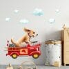 Auf dem Bild ist das Produkt: Wandtattoo Kinderzimmer Hund im alten Feuerwehrauto mit Wolken Wandbild für Kinder zum Preis von €29.9 abgebildet.