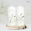 Auf dem Bild ist das Produkt: Weiße Kerze zur Taufe oder Geburt beidseitig bedruckt mit zarten Wildblumen und Wildgräsern zum Preis von €5.9 abgebildet.