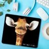 Auf dem Bild ist das Produkt: Mauspad Mousepad Giraffe Büro Schreibtischunterlage Home-Office-Dekor Büro Mitarbeitergeschenk Dont forget to smile zum Preis von €14.9 abgebildet.