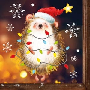 Auf dem Bild ist das Produkt: Fensterbild Weihnachten Winter Igel Lichterkette Schneeflocken Fensteraufkleber wiederverwendbar zum Preis von €13.90 abgebildet.