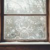 Auf dem Bild ist das Produkt: Fensterbild Weihnachten Winter Elch Schneeflocken WIEDERVERWENDBAR Fensterfolie Kinderzimmer weiß zum Preis von €17.90 abgebildet.